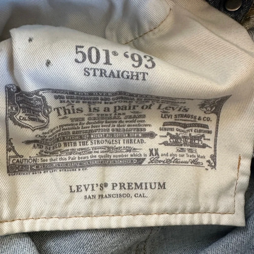 Levis 501 93 Straight Leg Jeans Mens 34x30 Light Wash Blue Denim Button Fly
